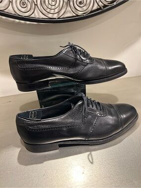 Peter Huber  Black Leather Cap-Toe Derbys with Wingtip Detailing made in Italy